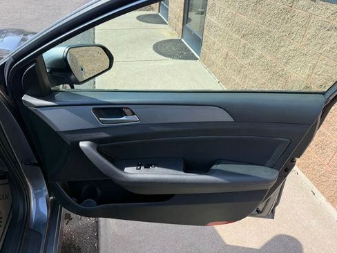Used 2019 Hyundai Sonata SEL w/ Tech Package 02 FWD image 29