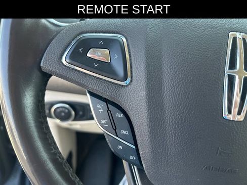 Used 2018 Lincoln MKC Select w/ Select Plus Package AWD/4WD image 16