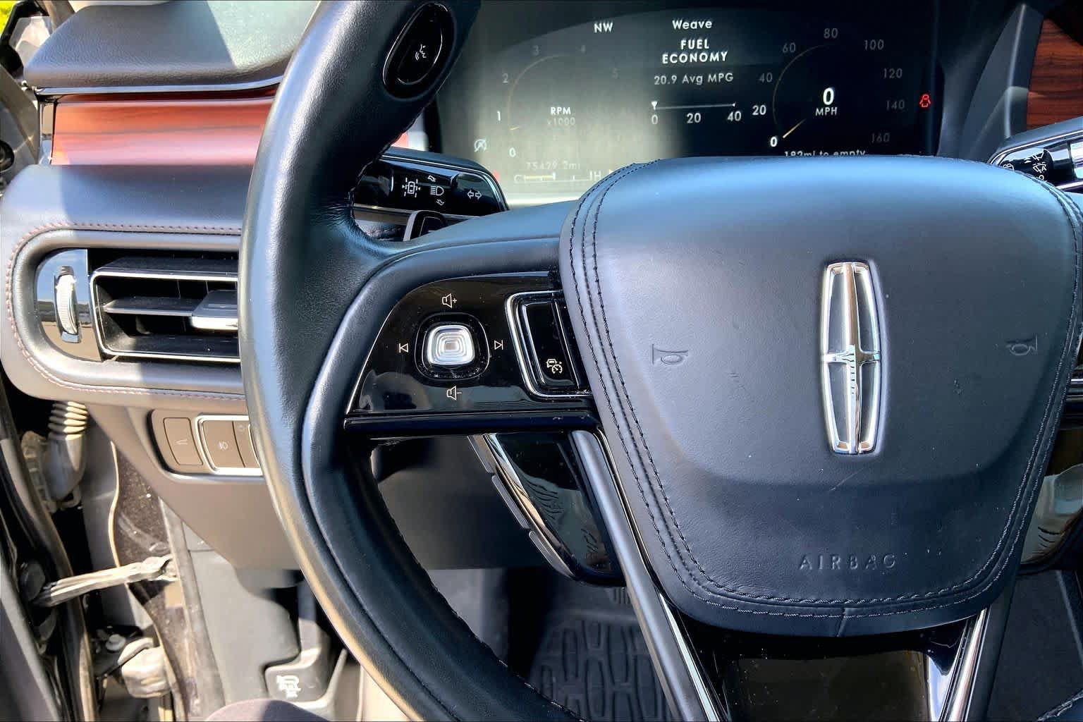 Used 2023 Lincoln Aviator Reserve w/ Equipment Group 201A AWD/4WD image 22
