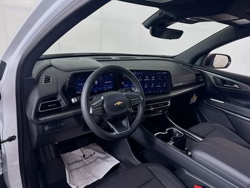 New 2026 Chevrolet Traverse LT w/ Sun and Wheel Package AWD/4WD image 11