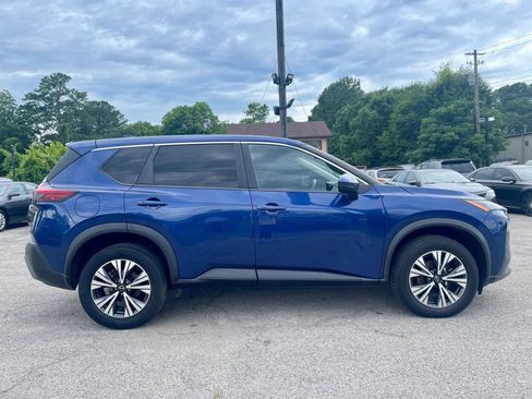 Used 2022 Nissan Rogue SV AWD/4WD image 4
