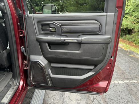 Used 2022 RAM 2500 Limited AWD/4WD image 33