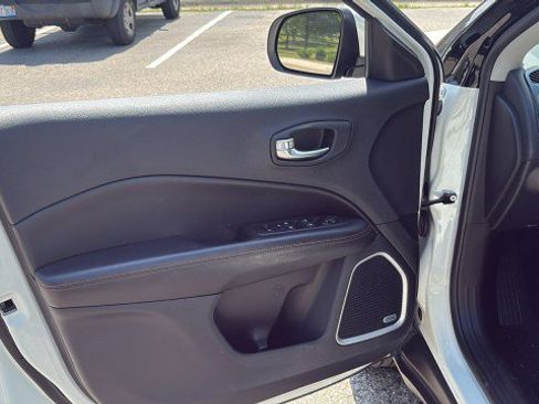 Used 2021 Jeep Compass Limited w/ Sun and Sound Group image 8