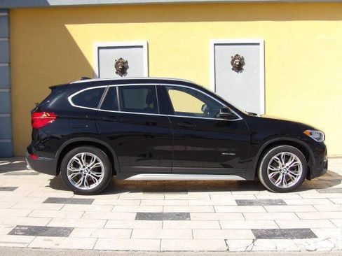 Used 2017 BMW X1 xDrive28i AWD/4WD image 2