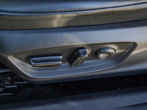 Used 2021 Toyota Camry SE w/ Carpet Mat Package (TMS) FWD image 24