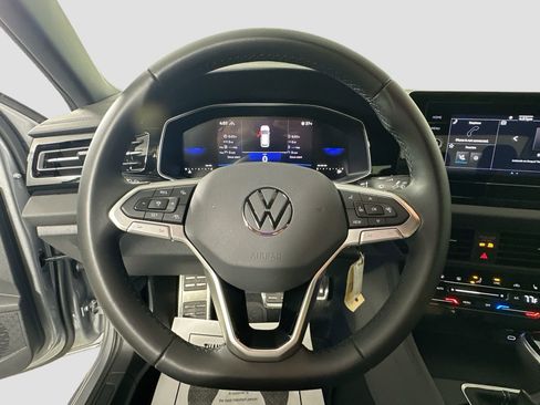 Certified 2025 Volkswagen Jetta Sport image 11