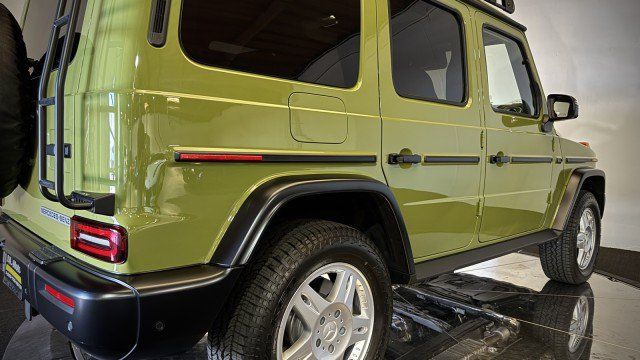 Used 2025 Mercedes-Benz G 550 image 37