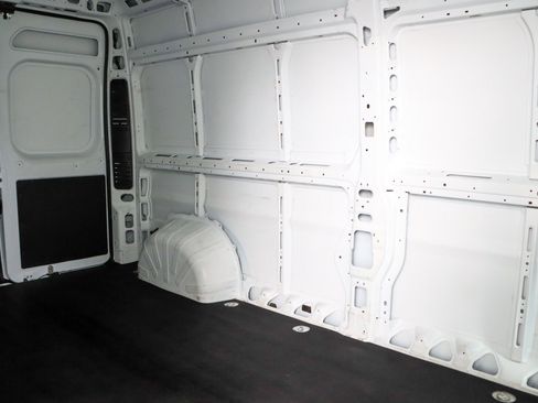 Used 2024 RAM ProMaster 2500 w/ Convenience Group FWD image 26