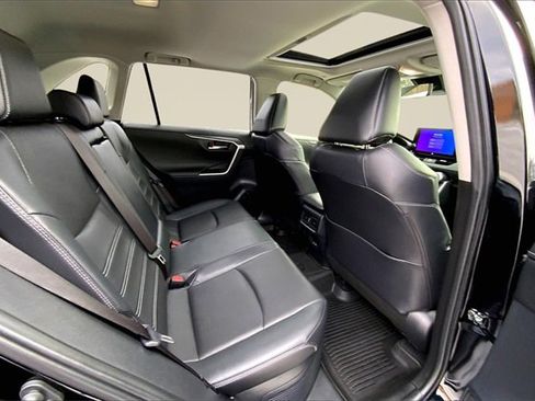 Used 2024 Toyota RAV4 Limited image 20