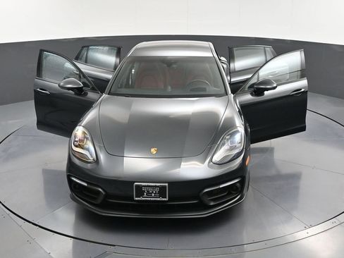 Certified 2023 Porsche Panamera 4 Platinum Edition image 35