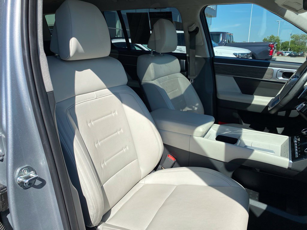 Used 2024 Hyundai Santa Fe Calligraphy AWD/4WD image 29