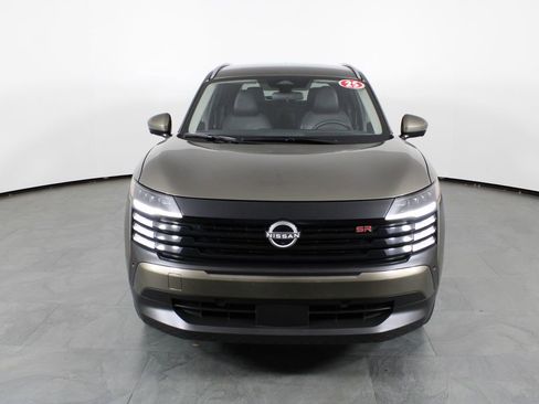 Certified 2025 Nissan Kicks SR image 14