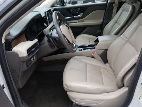 Used 2022 Lincoln Corsair Reserve w/ Equipment Group 201A image 8