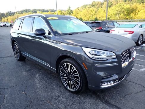 Used 2023 Lincoln Aviator Black Label w/ Dynamic Handling Package image 7