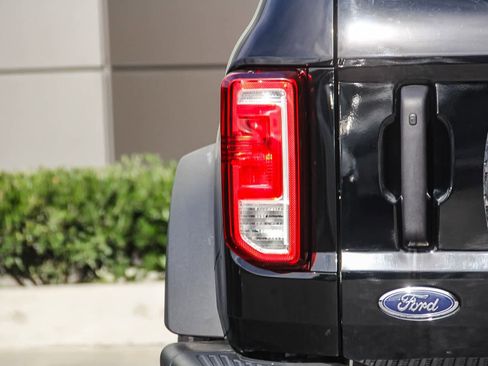 Used 2024 Ford Bronco Black Diamond image 7