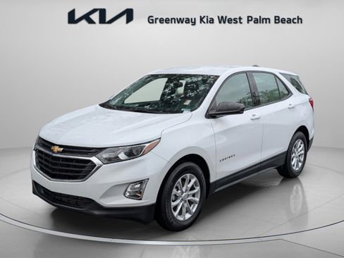 Used 2019 Chevrolet Equinox LS image 4