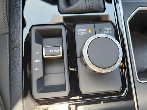 New 2025 Toyota Tundra SR image 25