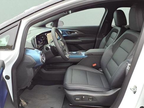 New 2026 Chevrolet Equinox EV LT image 12