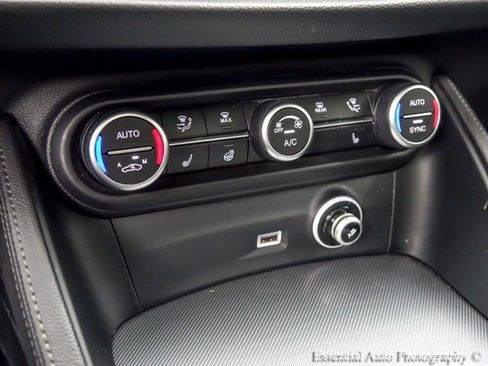 Used 2020 Alfa Romeo Stelvio Ti Sport w/ Quick Order Package 22S Sport AWD/4WD image 22