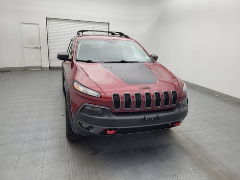 Used 2017 Jeep Cherokee Trailhawk image 14