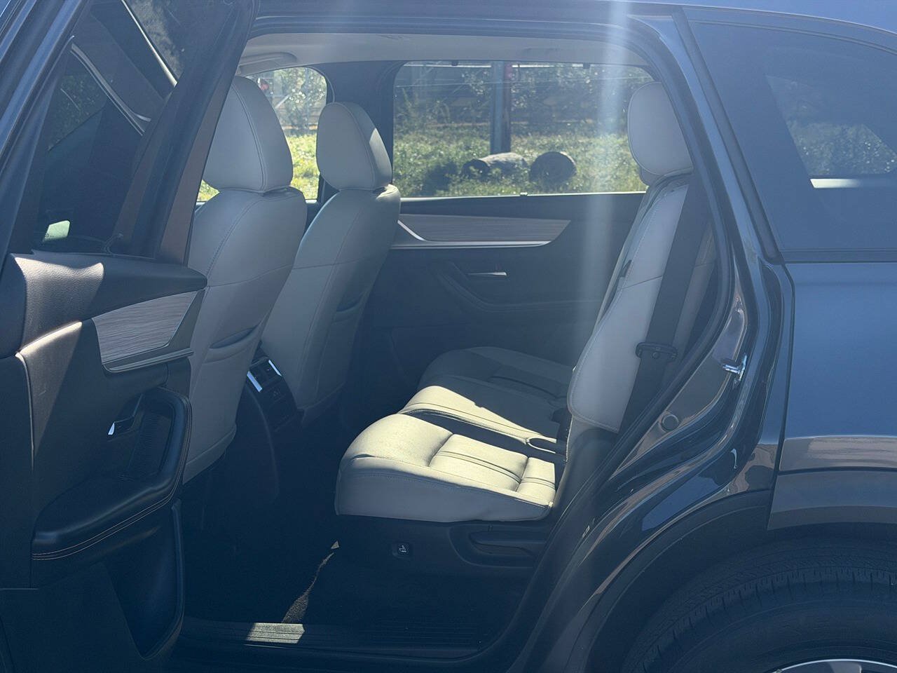 Used 2024 MAZDA CX-90 Plug-In Hybrid w/ Preferred AWD/4WD image 13