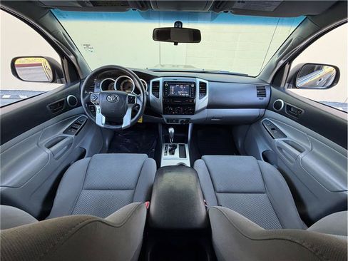 Used 2015 Toyota Tacoma PreRunner w/ TRD Sport Package RWD image 9