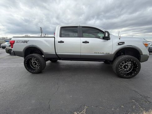 Used 2018 Nissan Titan PRO-4X w/ Pro-4x Utility Package image 2