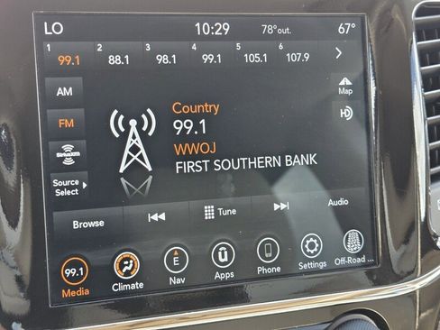 Used 2022 Jeep Grand Cherokee Laredo E AWD/4WD image 25