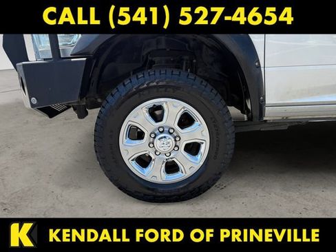 Used 2016 RAM 3500 Laramie w/ Convenience Group AWD/4WD image 9