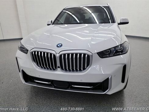 Used 2026 BMW X5 xDrive50e AWD/4WD image 2