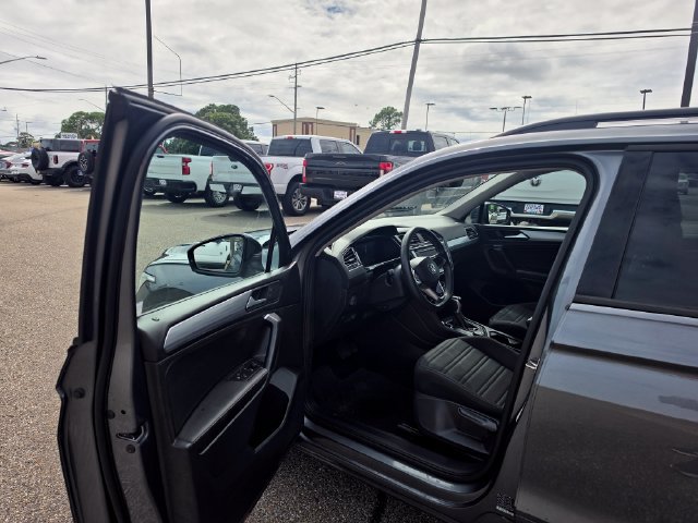 Used 2023 Volkswagen Tiguan S AWD/4WD image 16