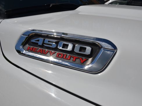 Used 2024 RAM 4500 SLT w/ Quick Order Package 2YG SLT AWD/4WD image 10