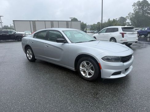 Used 2023 Dodge Charger SXT image 9