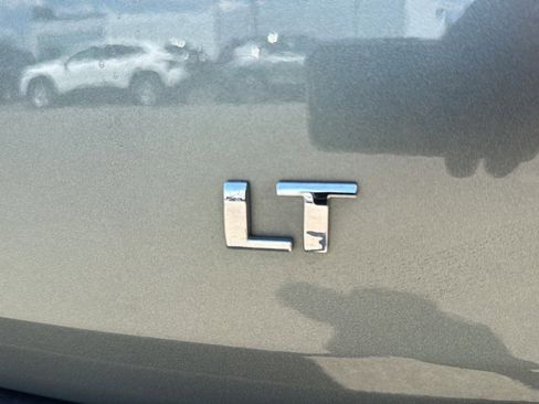 Used 2023 Chevrolet Traverse LT AWD/4WD image 48