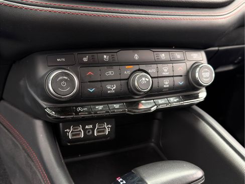 Used 2024 Dodge Durango GT image 23