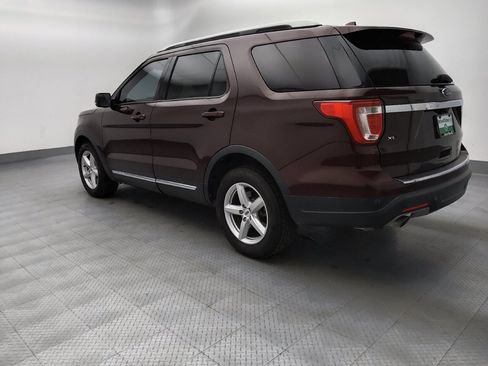 Used 2018 Ford Explorer XLT w/ Equipment Group 201A FWD image 3