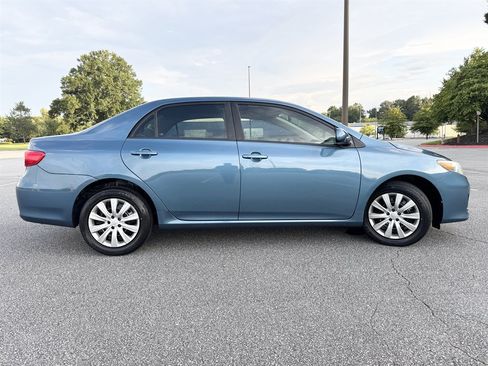 Used 2013 Toyota Corolla LE FWD image 47