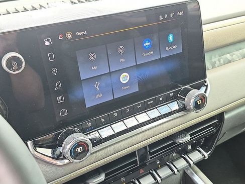 New 2026 Chevrolet Colorado ZR2 w/ Technology Package AWD/4WD image 22