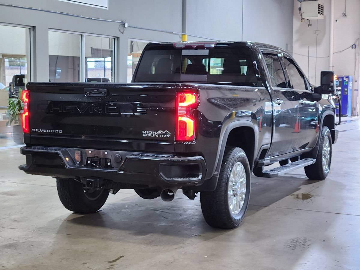 Used 2022 Chevrolet Silverado 2500 High Country AWD/4WD image 8