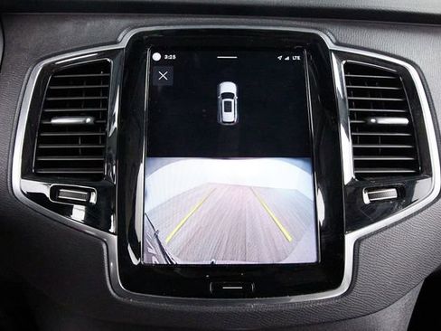 Certified 2023 Volvo XC90 B5 Plus w/ Protection Package Premier AWD/4WD image 14