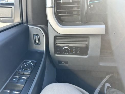 Used 2023 Ford F250 XLT w/ FX4 Off-Road Package image 13