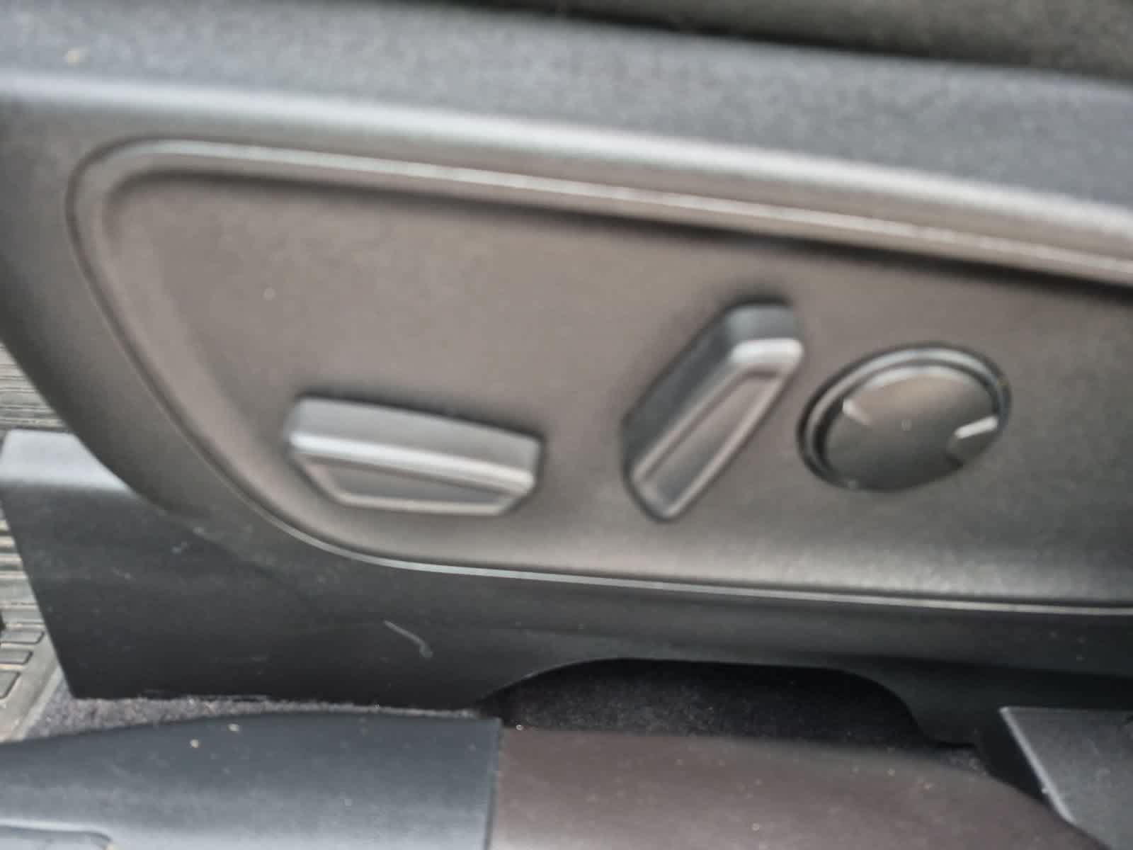 Used 2023 Ford Escape Active AWD/4WD image 17