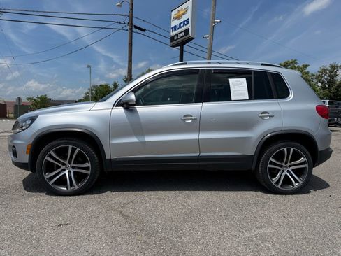 Used 2017 Volkswagen Tiguan SEL AWD/4WD image 5