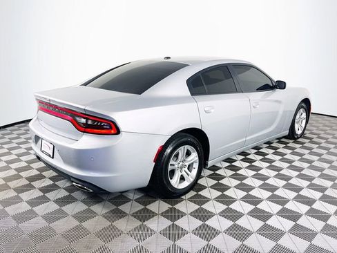 Used 2022 Dodge Charger SXT RWD image 8