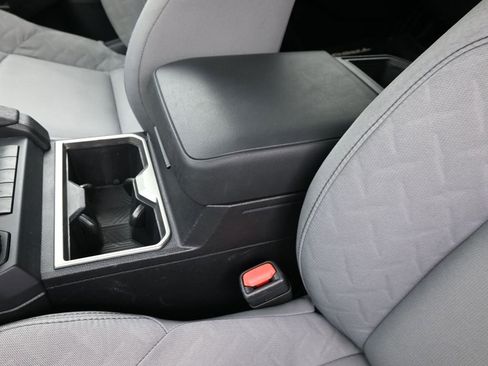 Used 2024 Toyota Tacoma SR5 AWD/4WD image 21