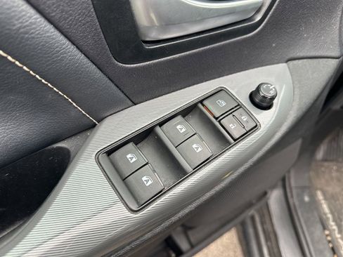 Used 2016 Toyota Sienna SE FWD image 18