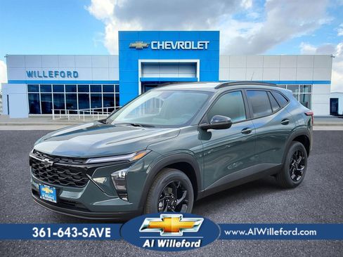 New 2026 Chevrolet Trax LT w/ Midnight Edition FWD image 1