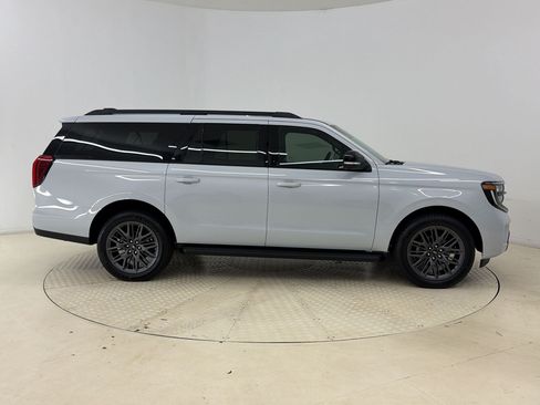 Used 2026 Ford Expedition Max Platinum w/ Stealth Appearance Package AWD/4WD image 8