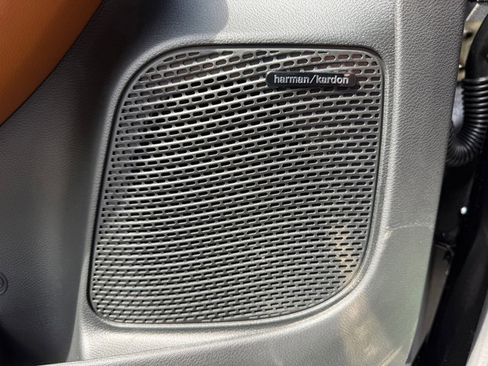 New 2026 Chrysler Pacifica Pinnacle w/ Trailer Tow Group image 14