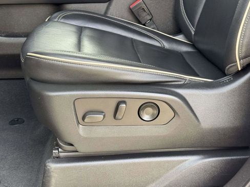 Used 2021 GMC Yukon XL SLT image 20